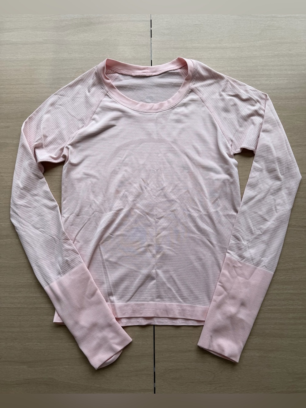 Lululemon Women’s Light Pink Long Sleeve Swiftly Tech Top Size 4